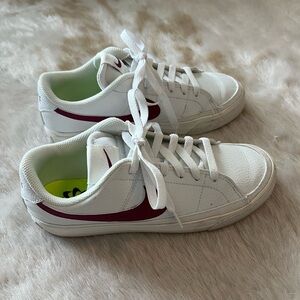 Nike Court Legacy Next Nature Sneakers in Summit White and Pink Size 6 Women’s